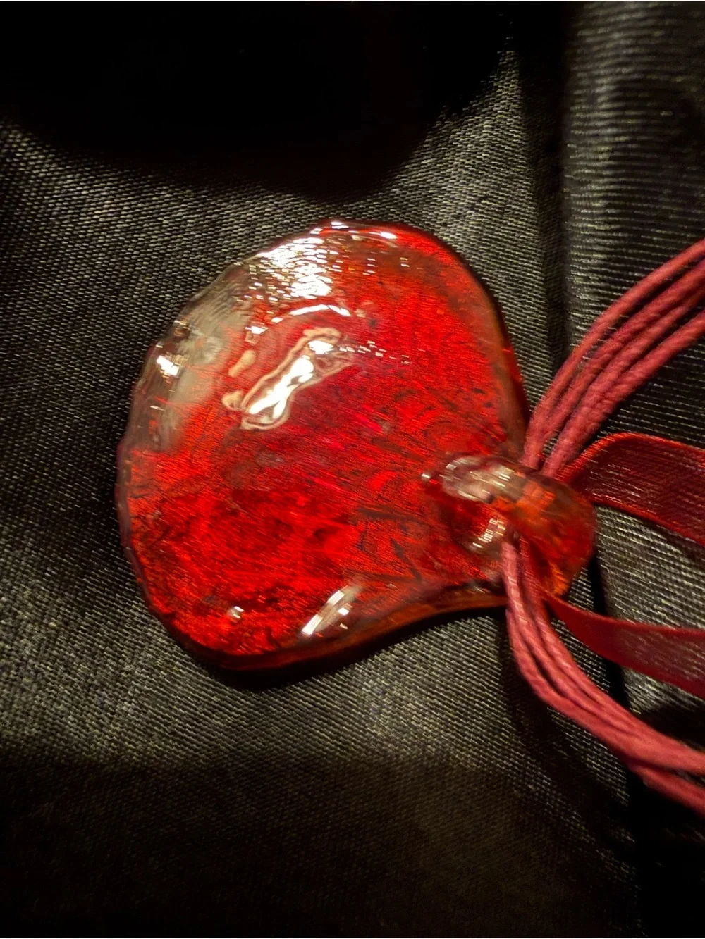 Handcrafted VTG Red Art Glass Shell Pendant Ribboned Necklace